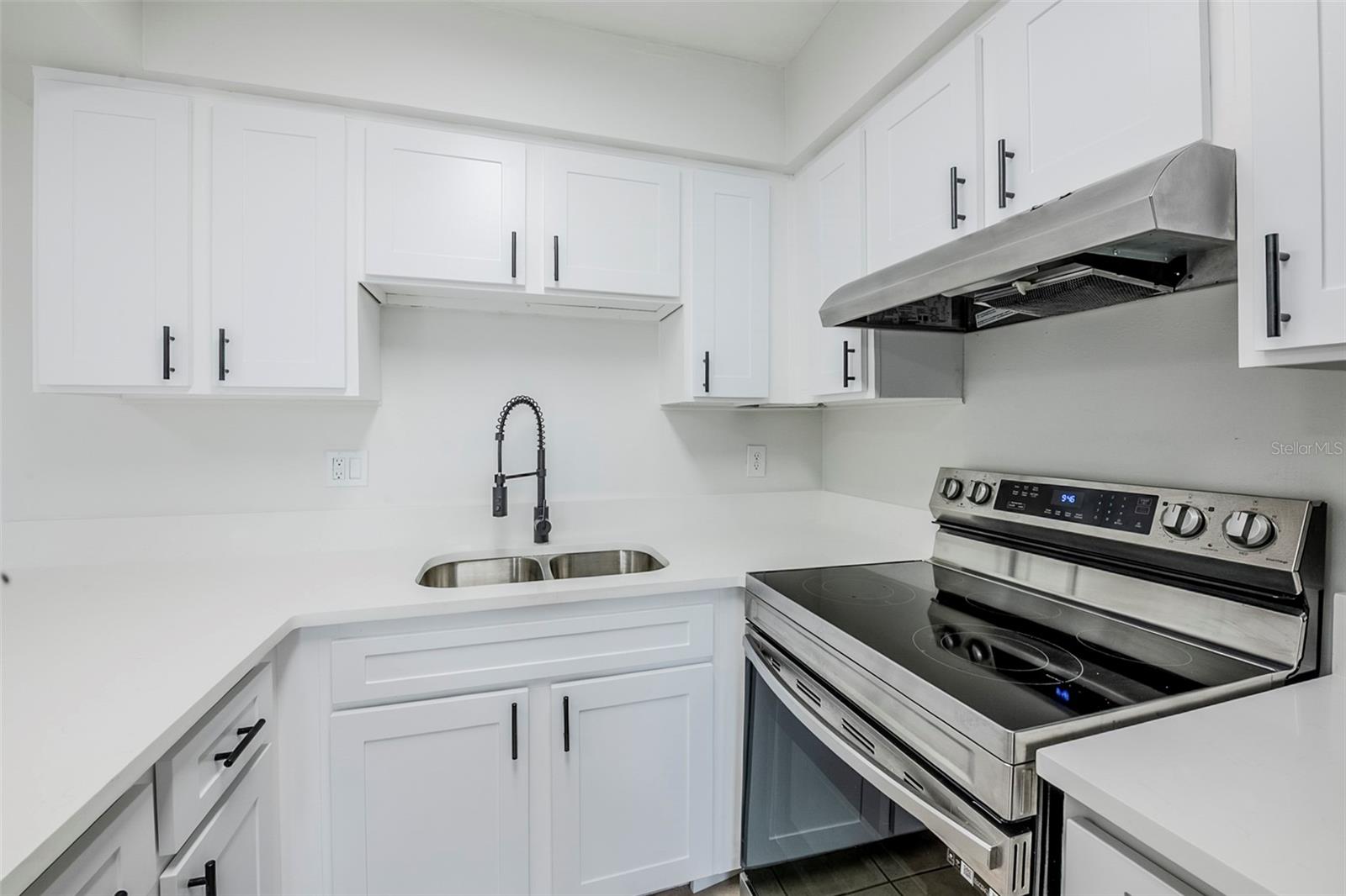 Image 10 of 19 For 609 Casa Park Court N