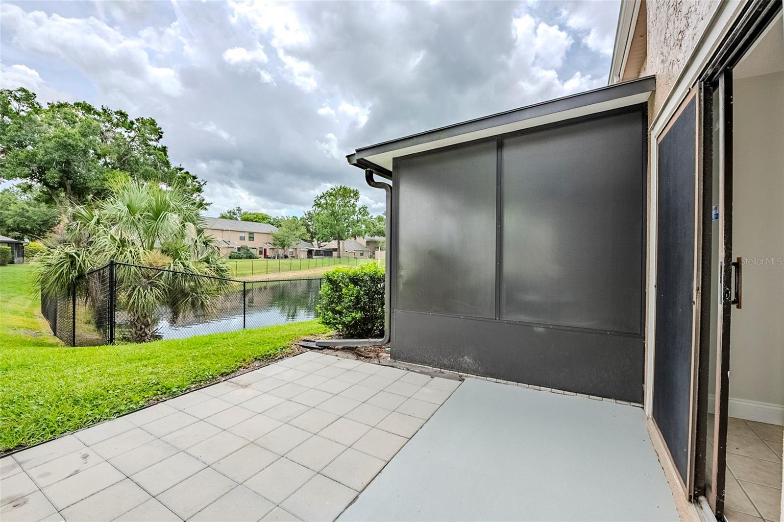 Image 18 of 19 For 609 Casa Park Court N