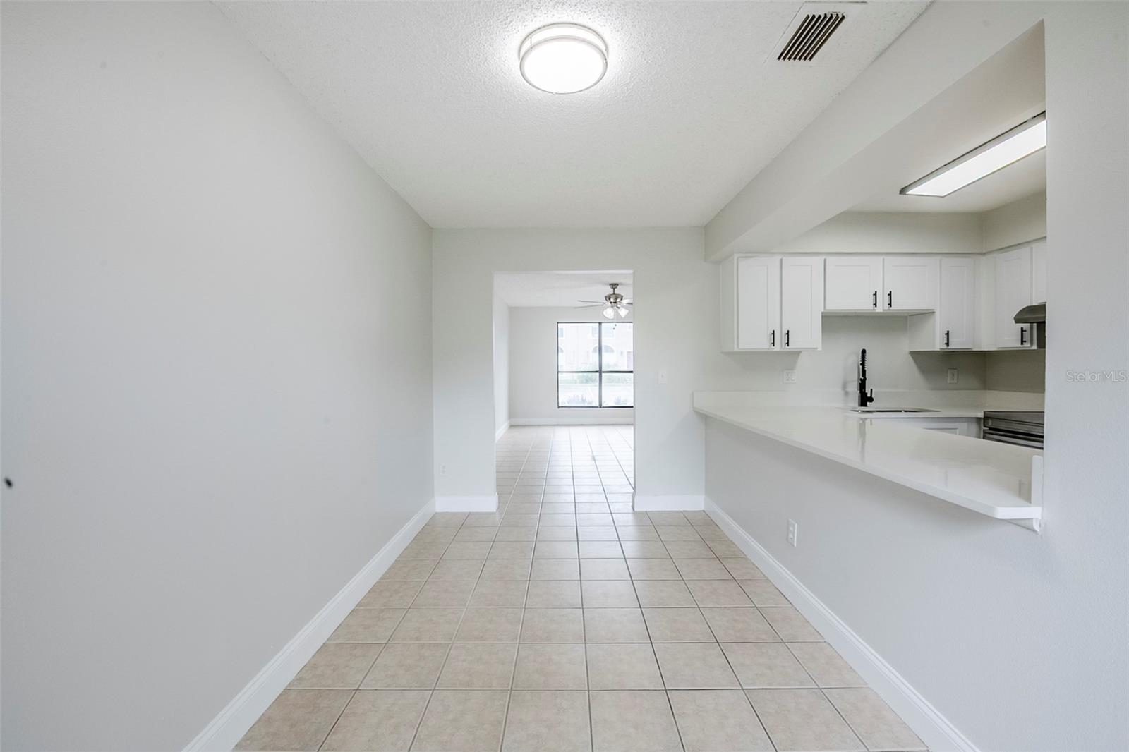 Image 7 of 19 For 609 Casa Park Court N