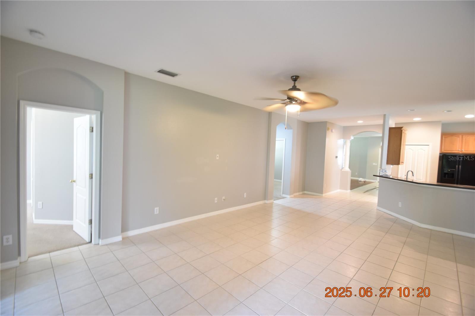 Image 4 of 47 For 6114 Gannetside Place