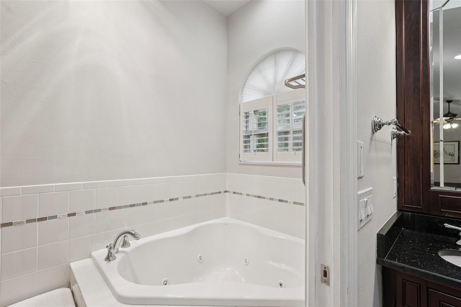 Image 20 of 32 For 3854 Lyndhurst Court
