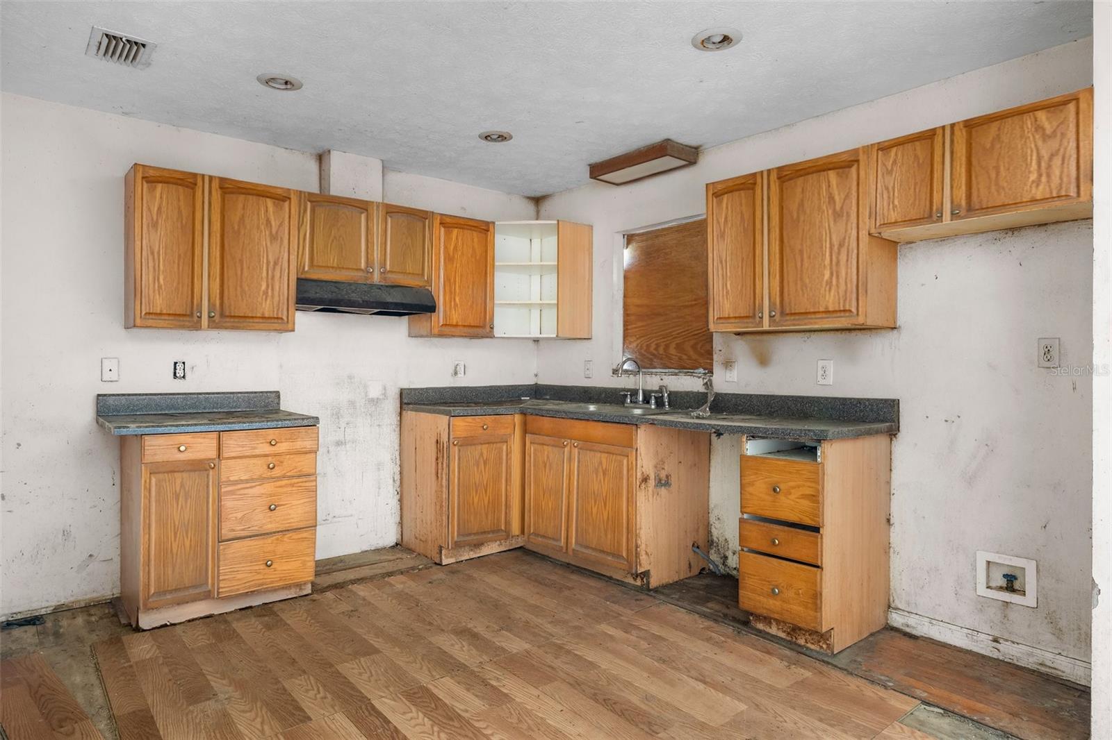 Image 8 of 28 For 10909 Cowels Road