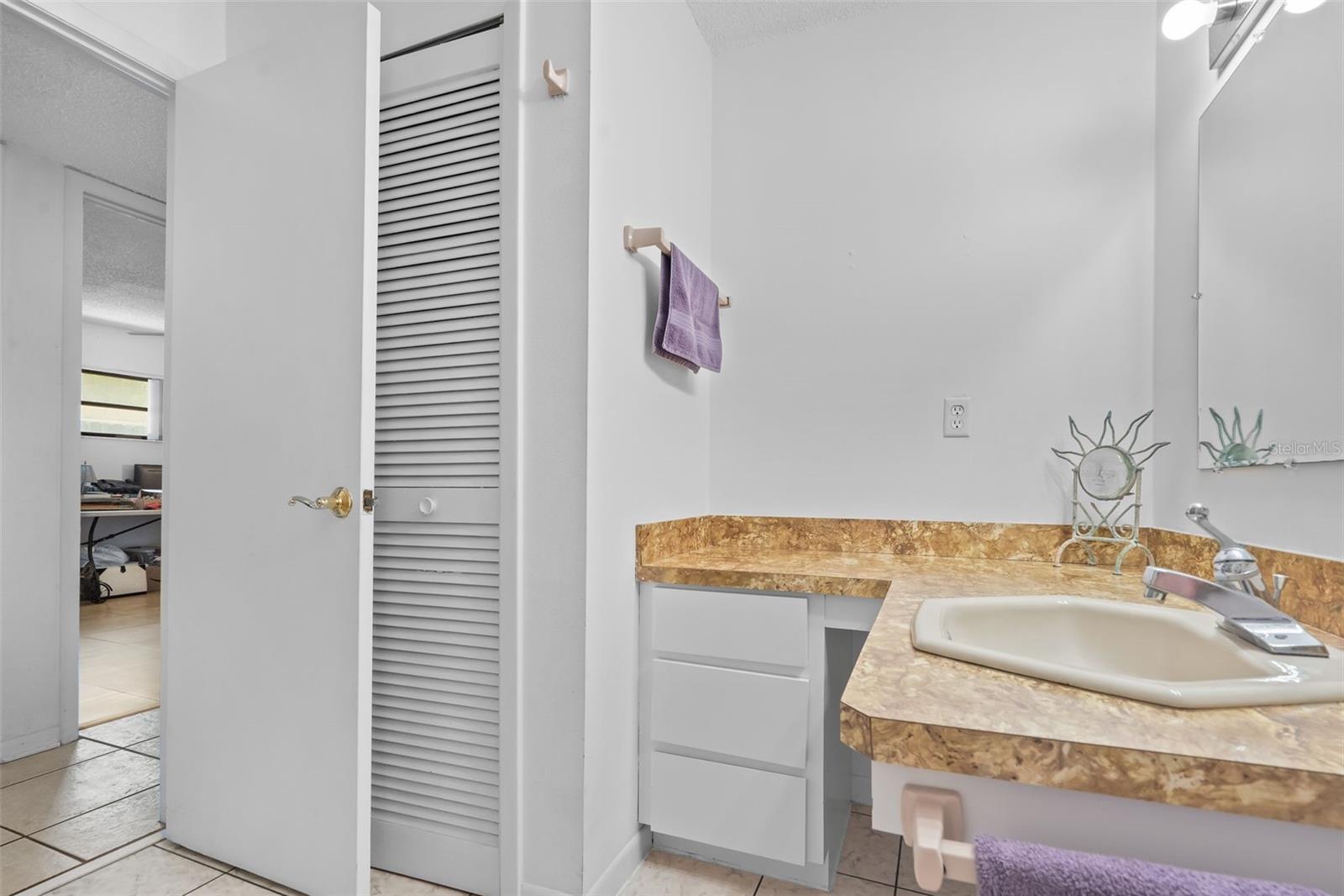 Image 20 of 29 For 1811 49th Street N