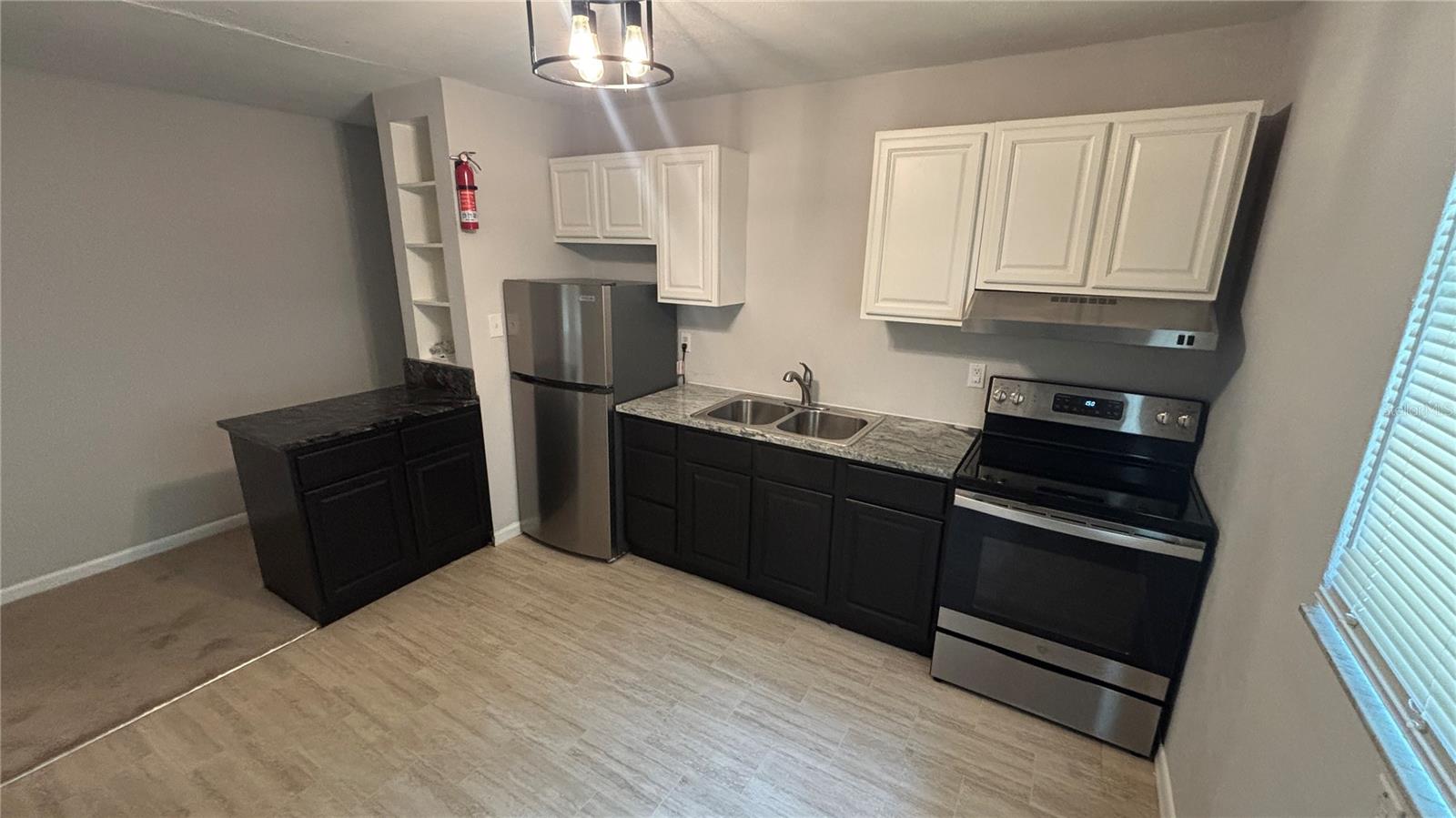 Image 6 of 14 For 39205 Park Drive