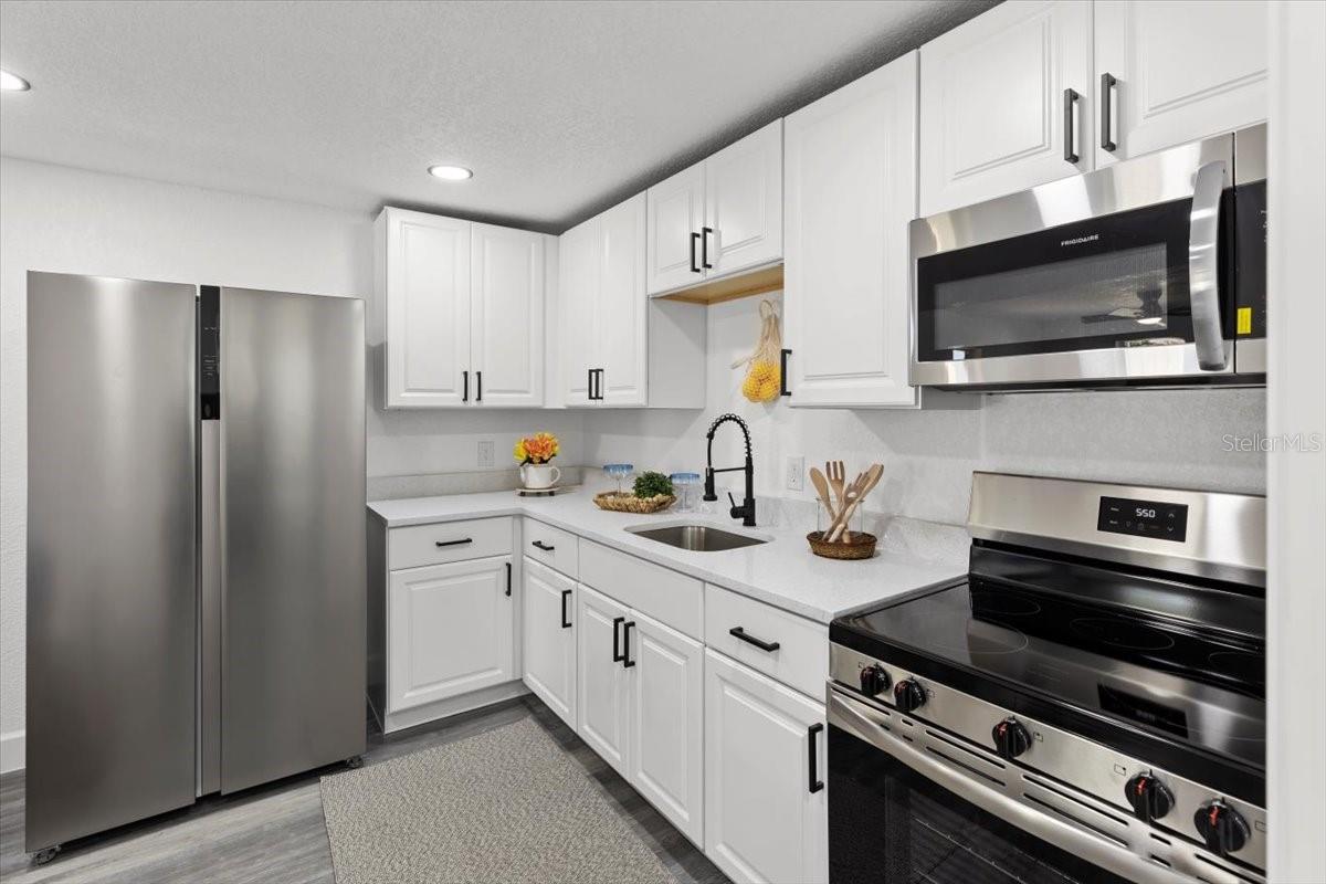 Image 10 of 21 For 4112 E Ellicott St