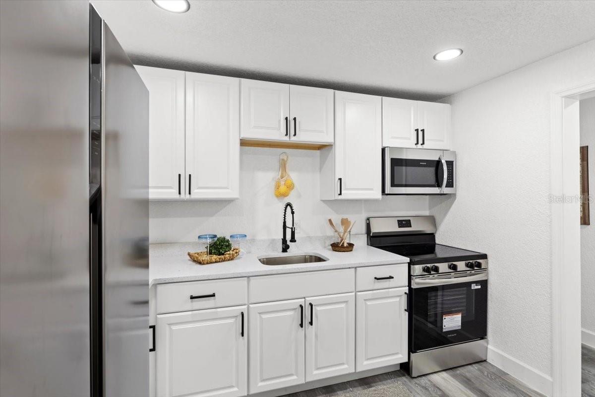 Image 11 of 21 For 4112 E Ellicott St