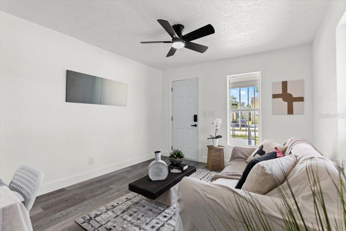 Image 5 of 21 For 4112 E Ellicott St
