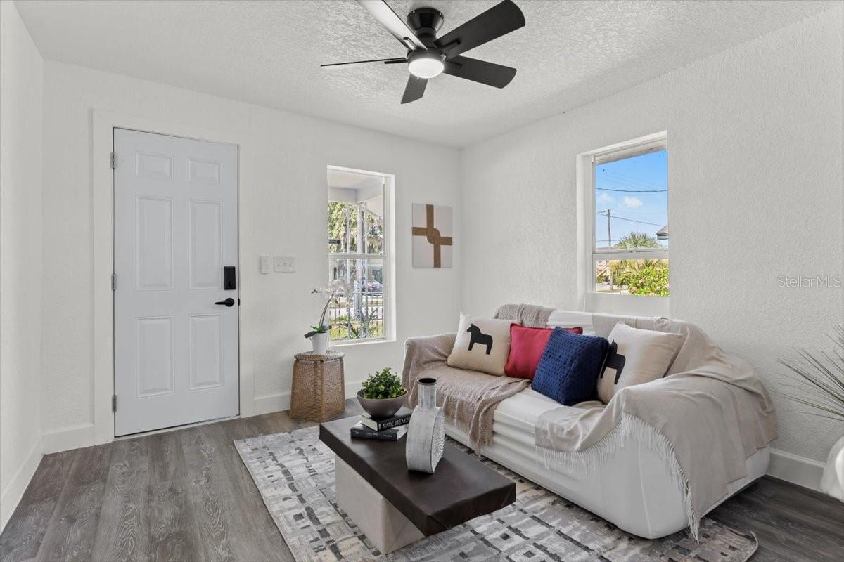 Image 6 of 21 For 4112 E Ellicott St