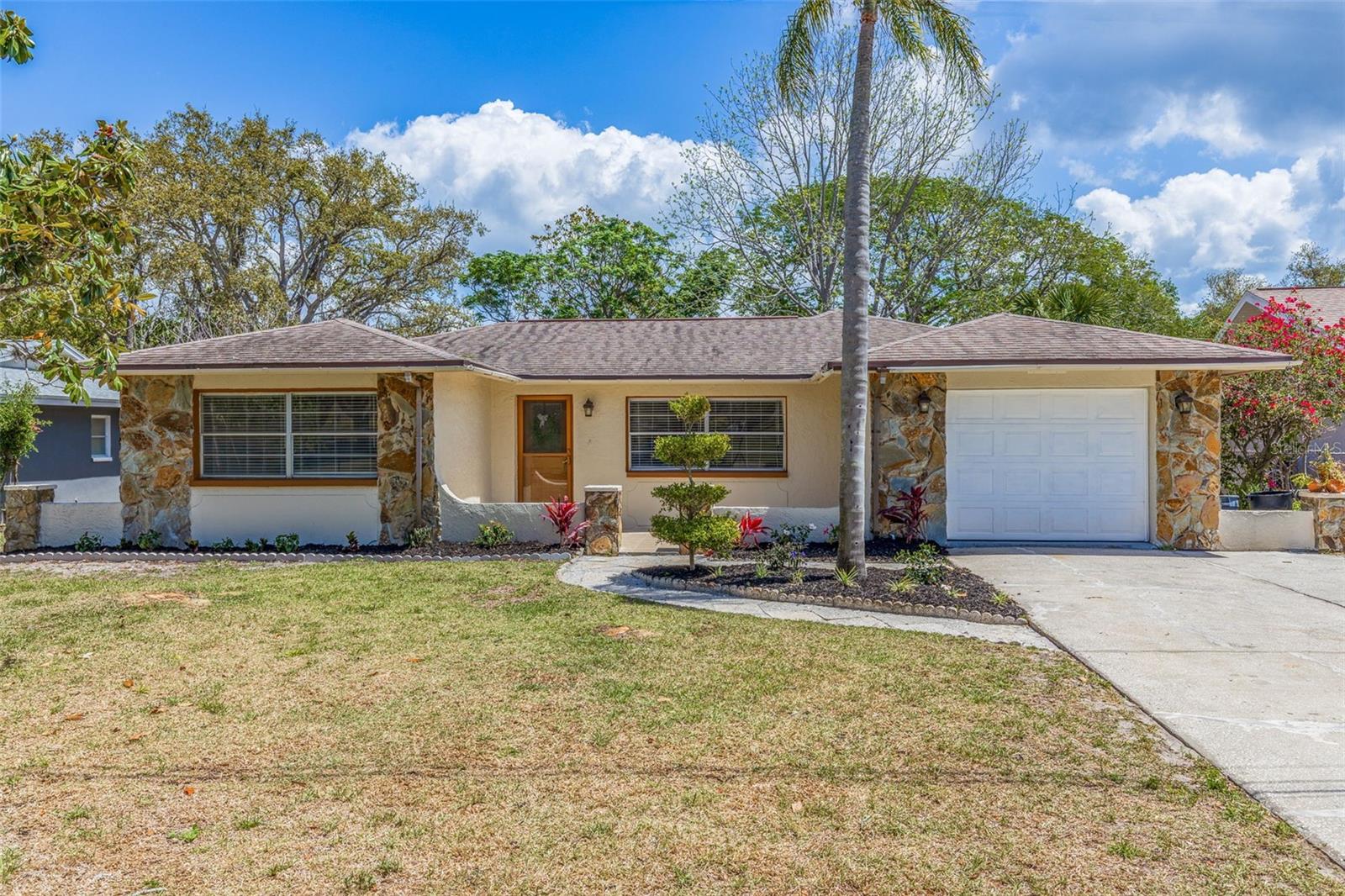 Details for 834 Riverside Drive, TARPON SPRINGS, FL 34689