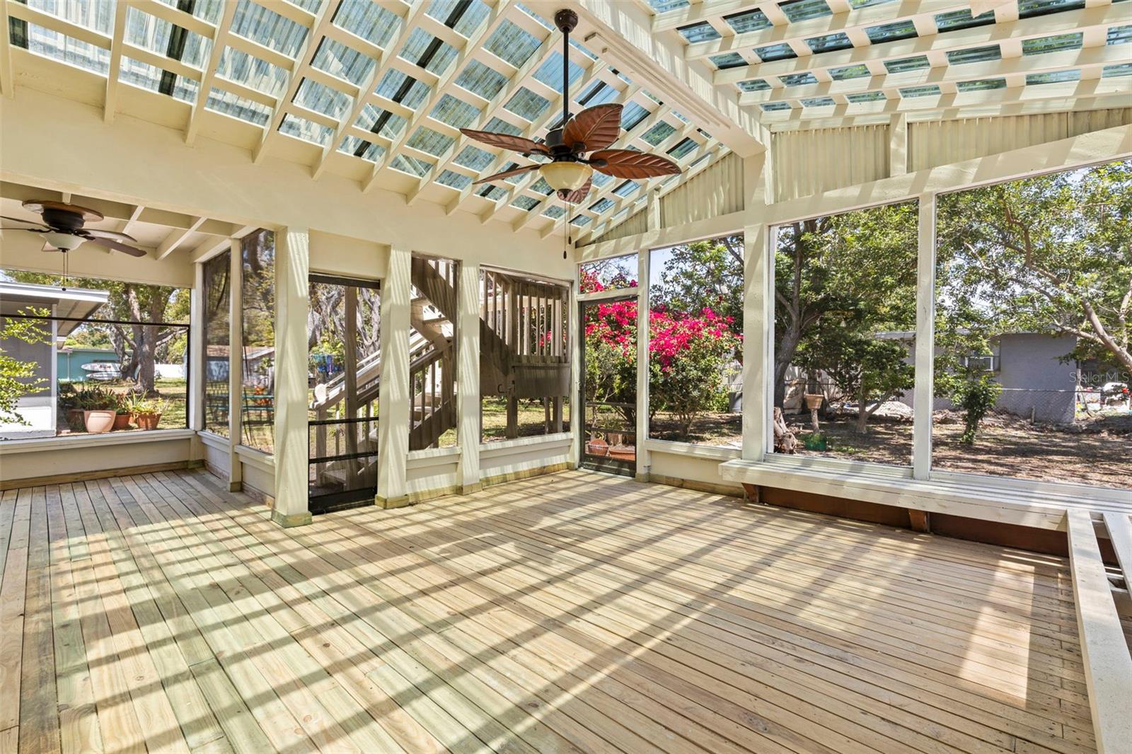 Image 31 of 49 For 834 Riverside Drive