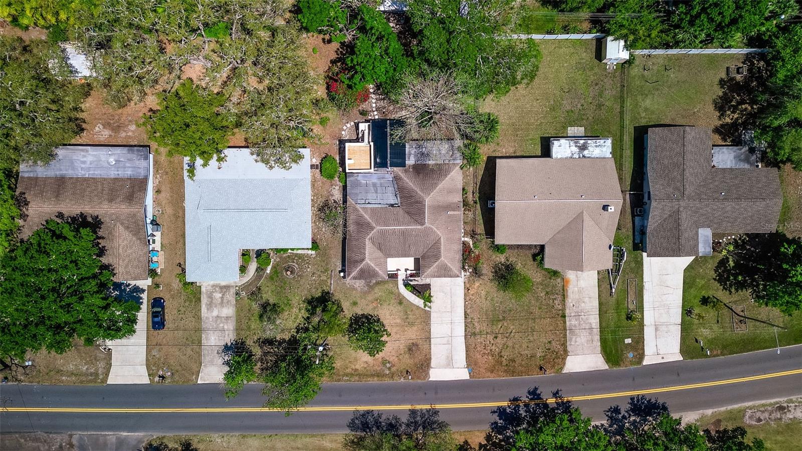 Image 41 of 49 For 834 Riverside Drive