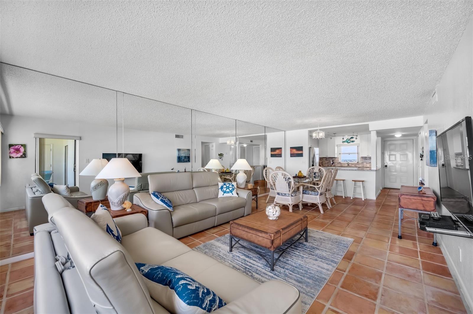 Image 17 of 45 For 1230 Gulf Boulevard 1606