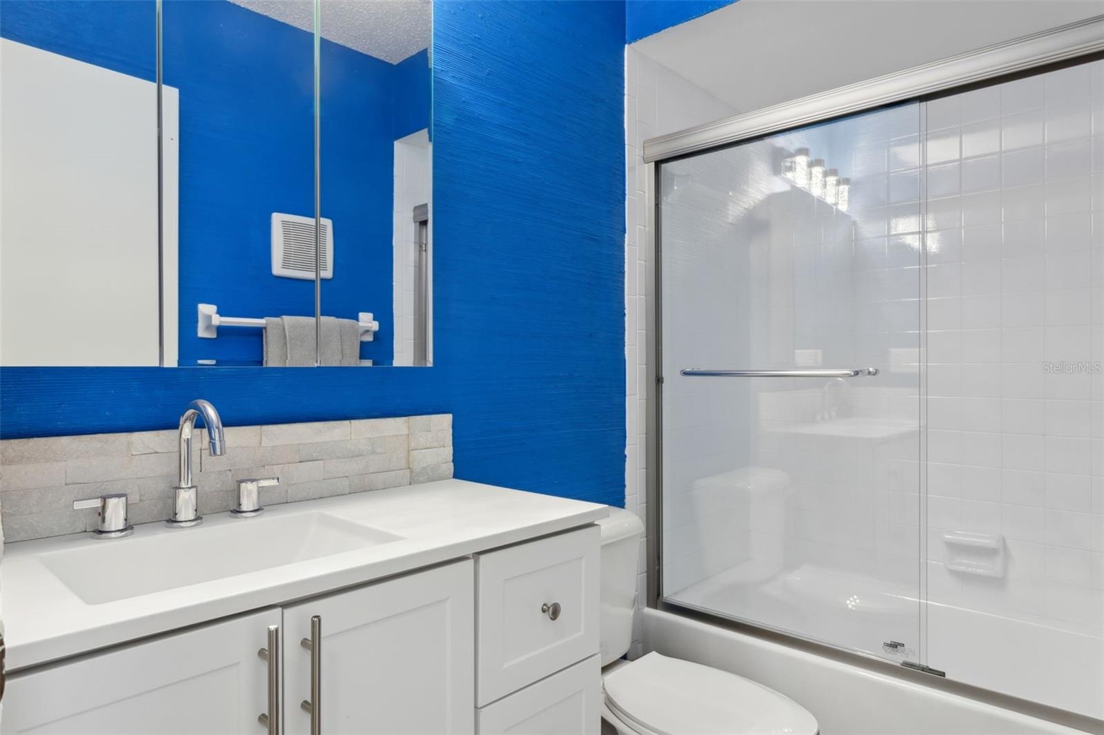 Image 18 of 29 For 13608 Village Drive 6203