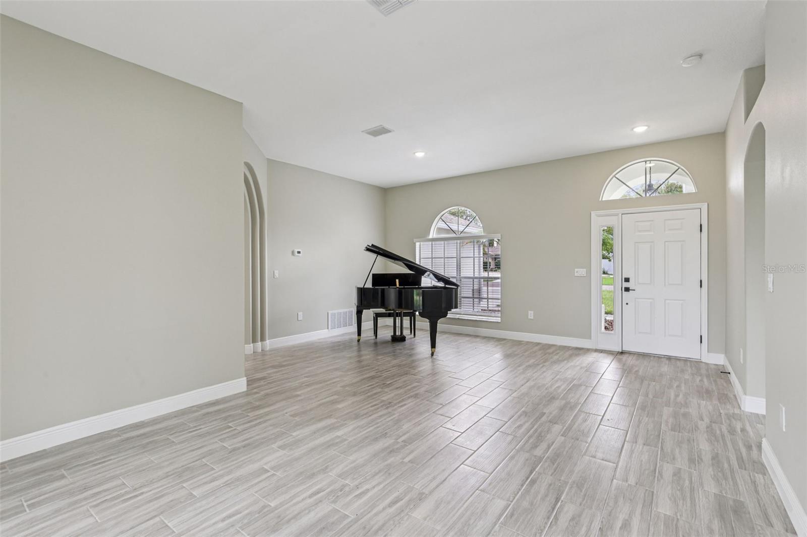Image 4 of 34 For 2275 Ardenwood Drive