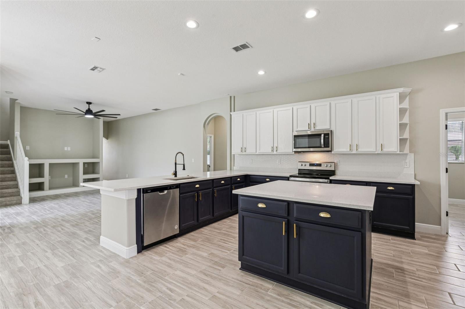 Image 7 of 34 For 2275 Ardenwood Drive
