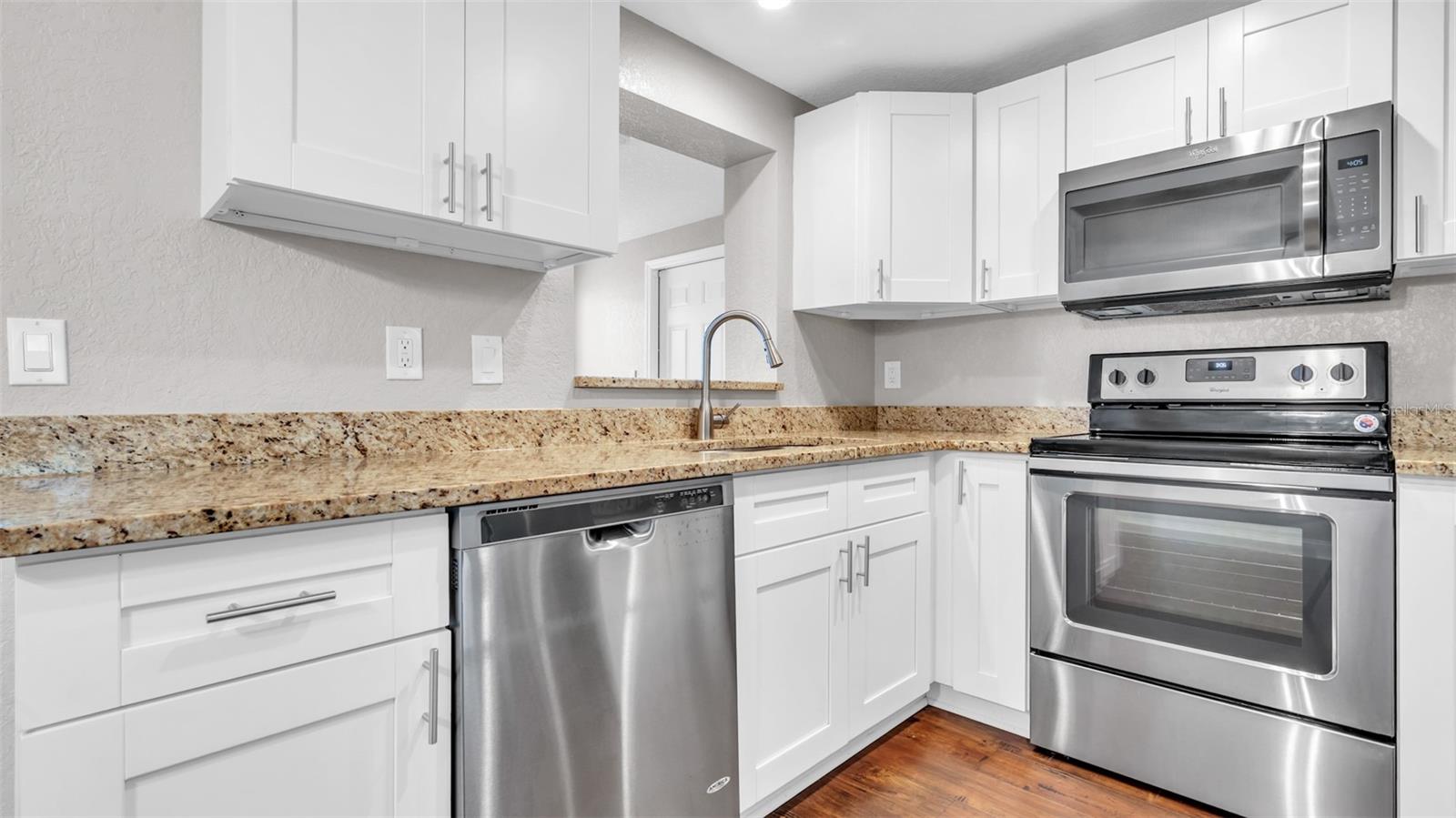 Image 11 of 34 For 203 80th Avenue N