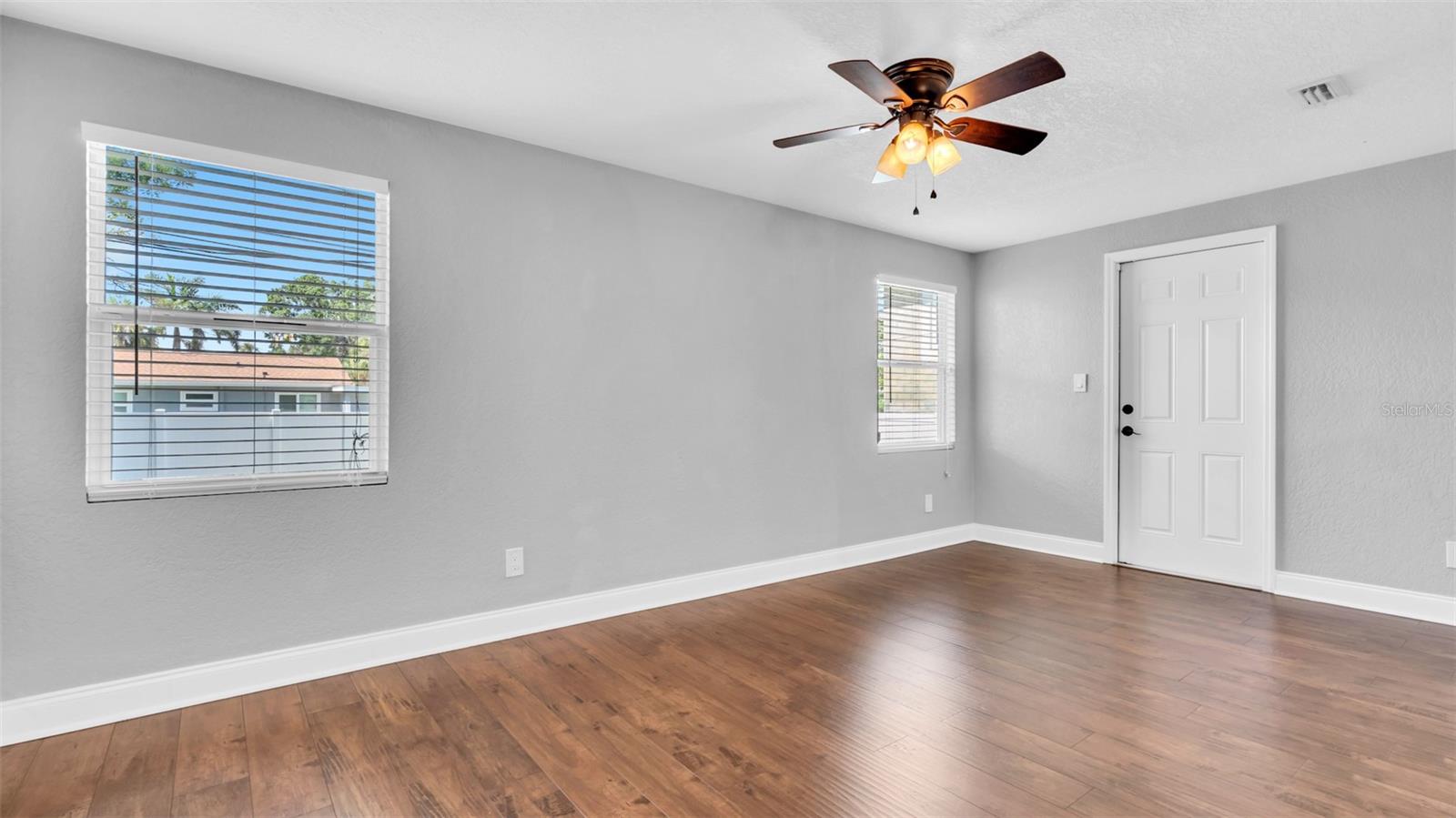 Image 13 of 34 For 203 80th Avenue N