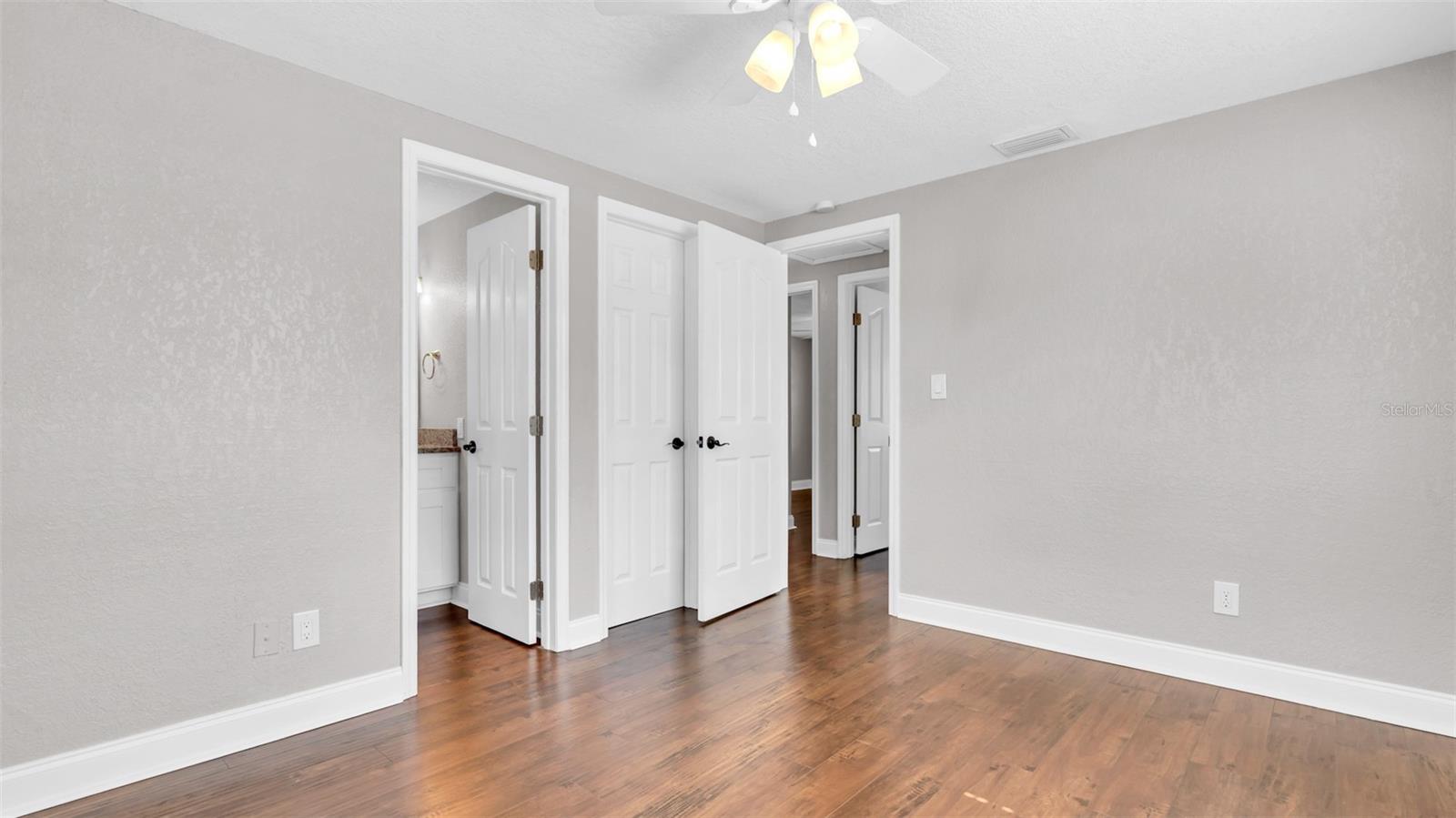 Image 18 of 34 For 203 80th Avenue N