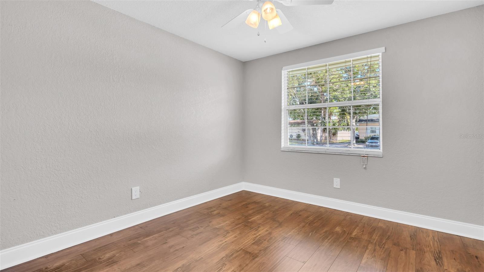 Image 22 of 34 For 203 80th Avenue N