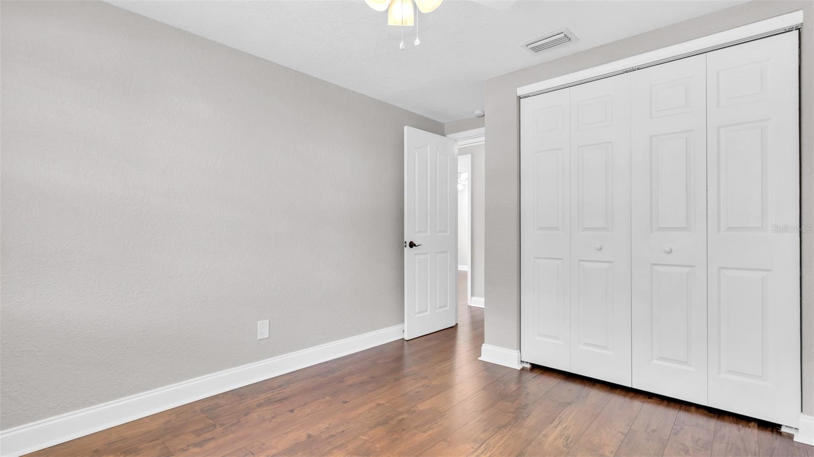 Image 23 of 34 For 203 80th Avenue N