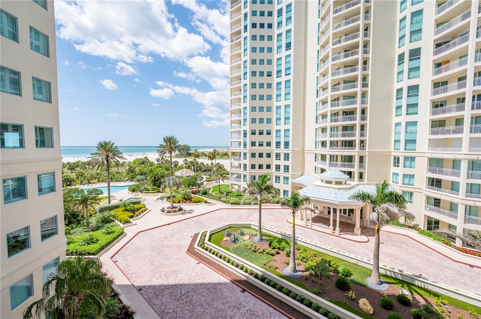 Image 12 of 38 For 1180 Gulf Boulevard 504