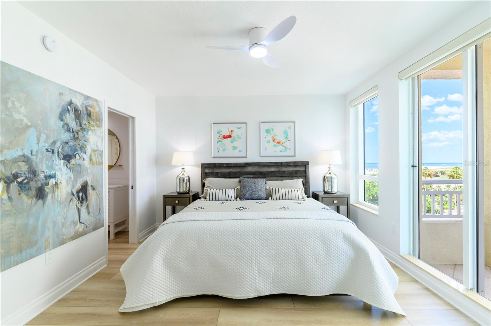 Image 21 of 38 For 1180 Gulf Boulevard 504