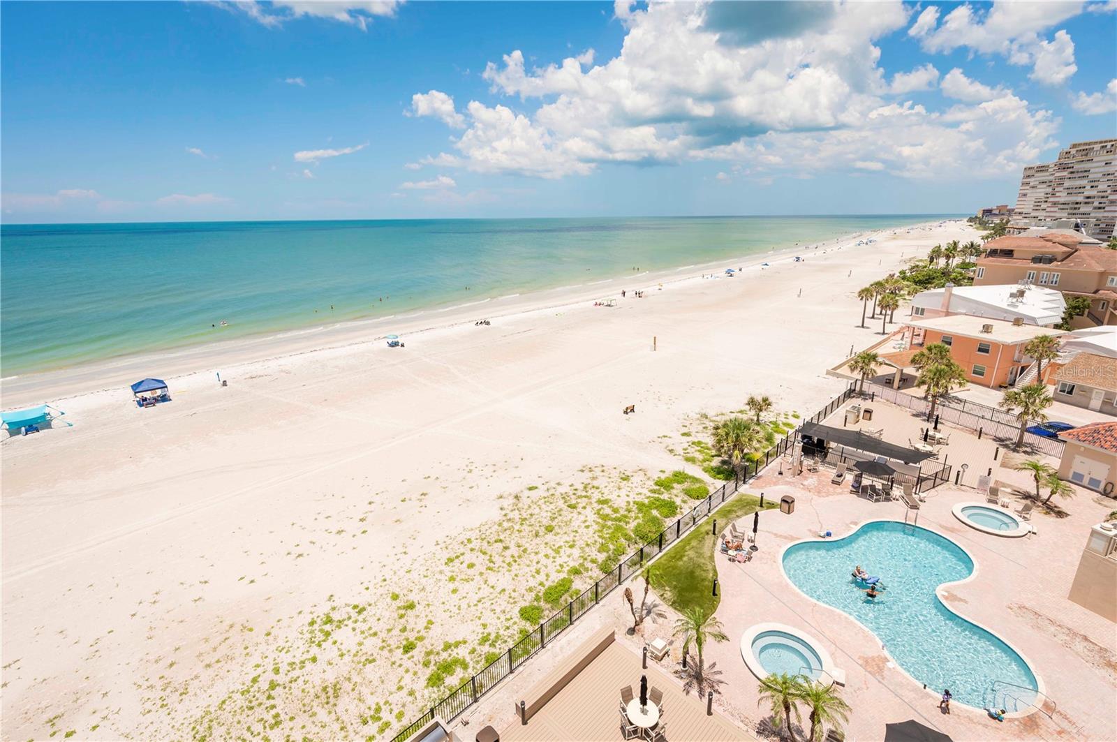 Image 19 of 45 For 17720 Gulf Boulevard A702