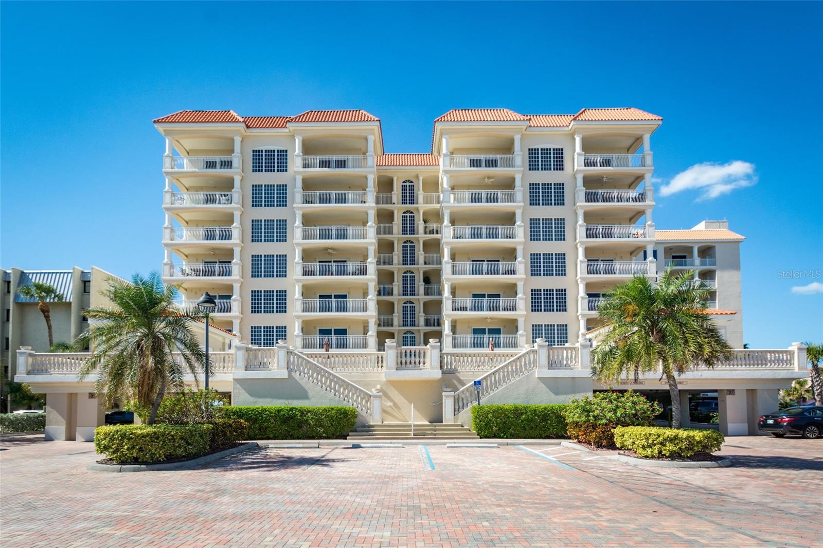 Image 2 of 45 For 17720 Gulf Boulevard A702