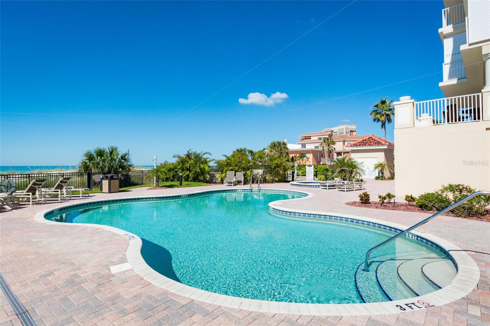 Image 41 of 45 For 17720 Gulf Boulevard A702