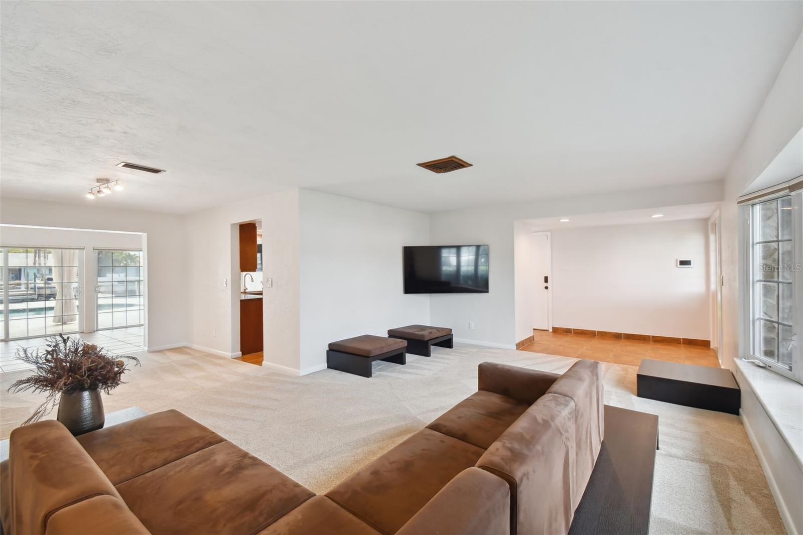 Image 16 of 67 For 4328 40th Street S