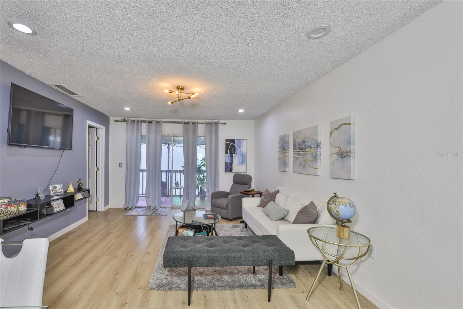 Image 3 of 19 For 3836 Lake Drive 121