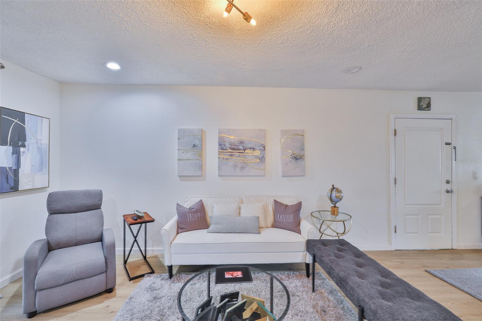Image 4 of 19 For 3836 Lake Drive 121