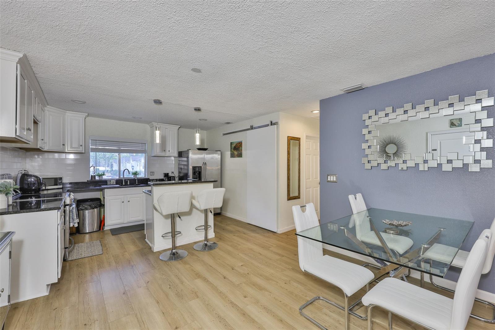 Image 6 of 19 For 3836 Lake Drive 121