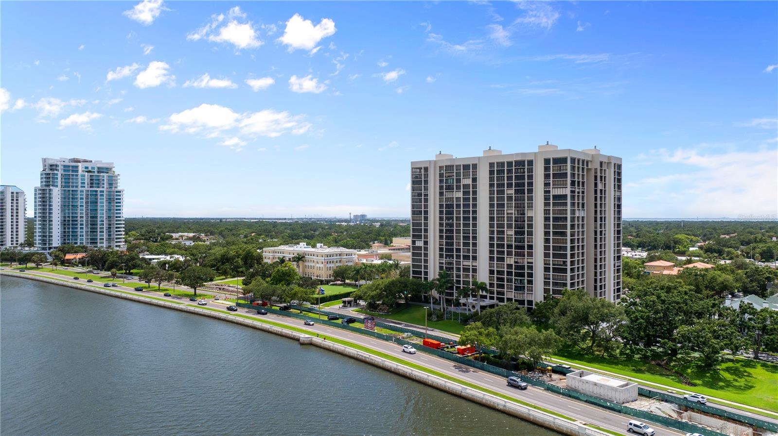Image 2 of 49 For 3301 Bayshore Boulevard 1908b
