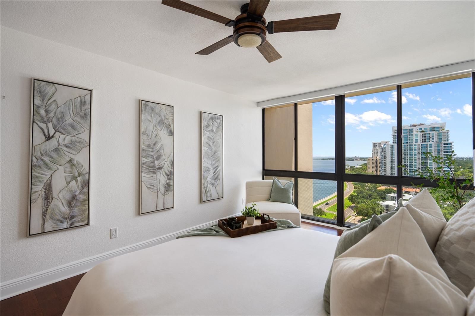 Image 21 of 49 For 3301 Bayshore Boulevard 1908b
