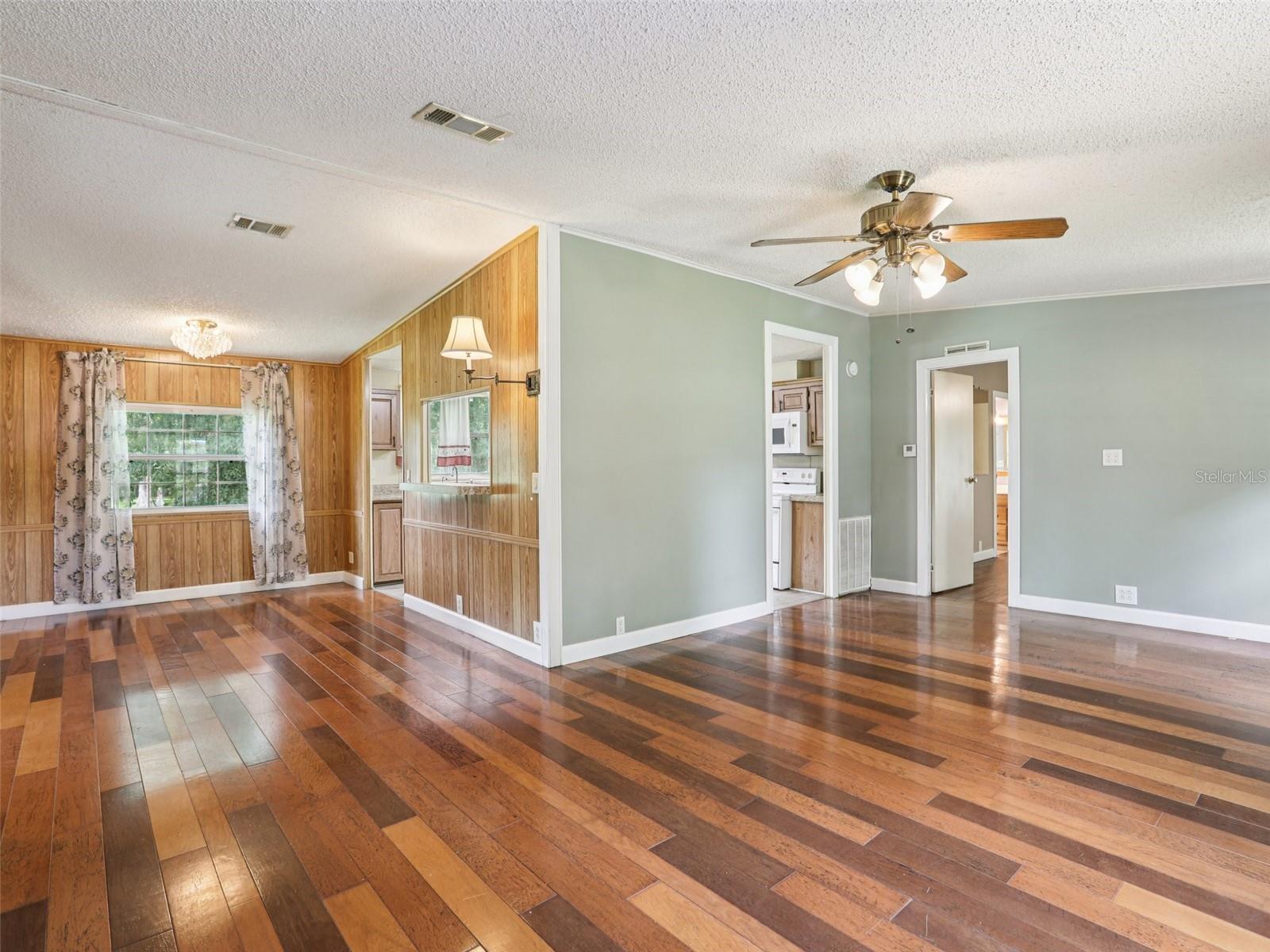 Image 14 of 50 For 26223 Chianina Drive