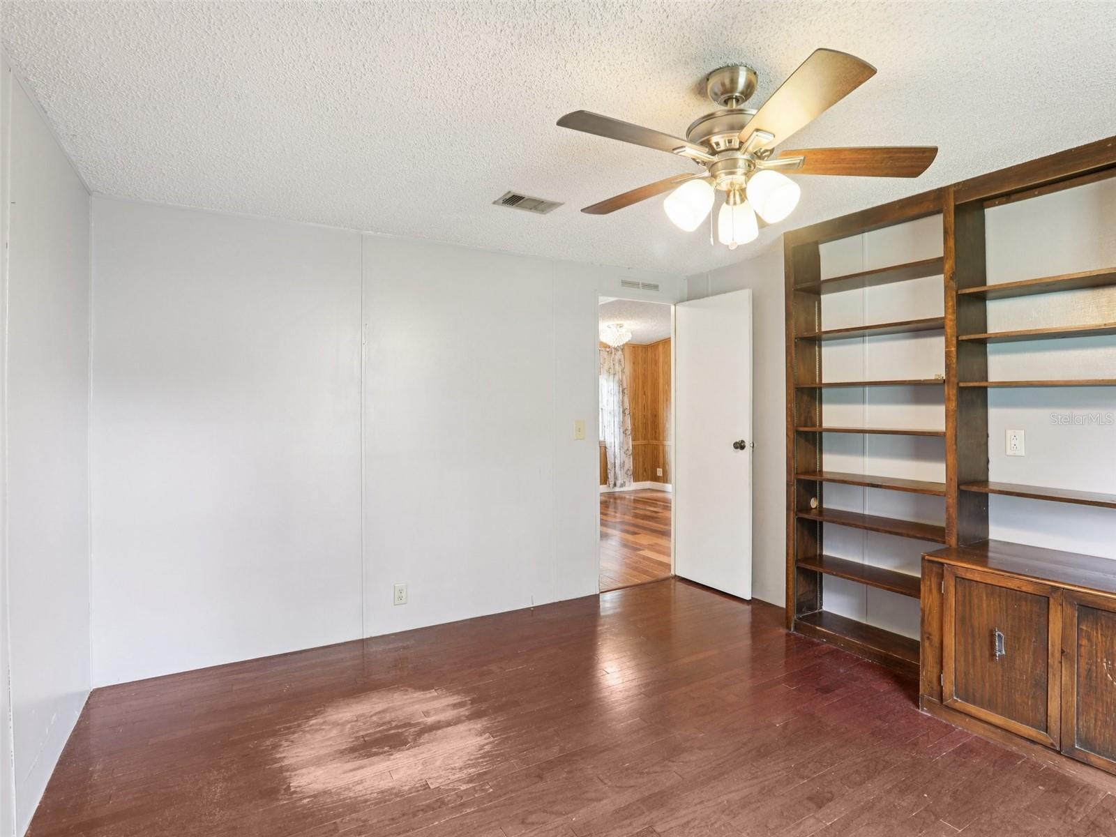 Image 27 of 50 For 26223 Chianina Drive
