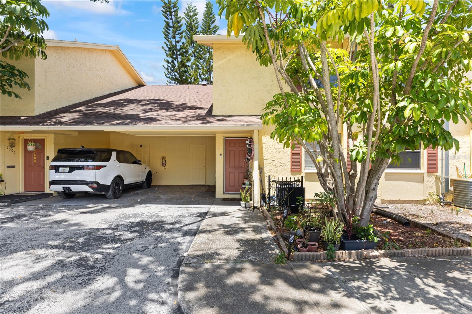 Details for 7608 Pasa Dobles Court, TAMPA, FL 33615