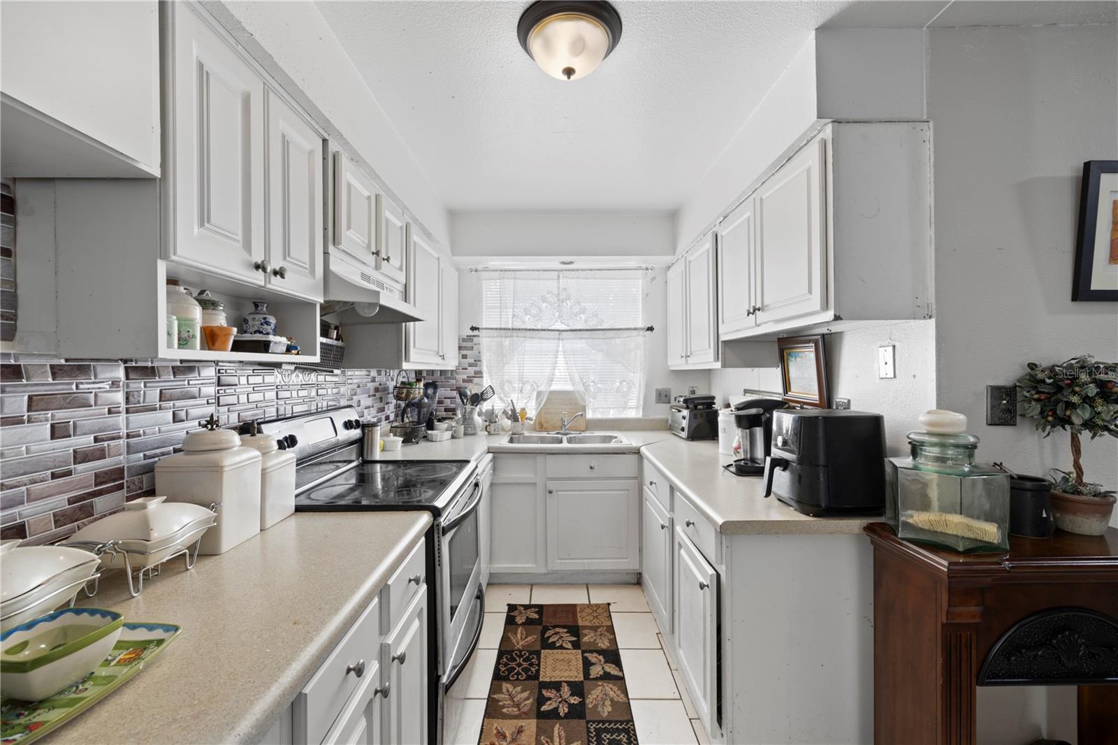 Image 7 of 28 For 7608 Pasa Dobles Court