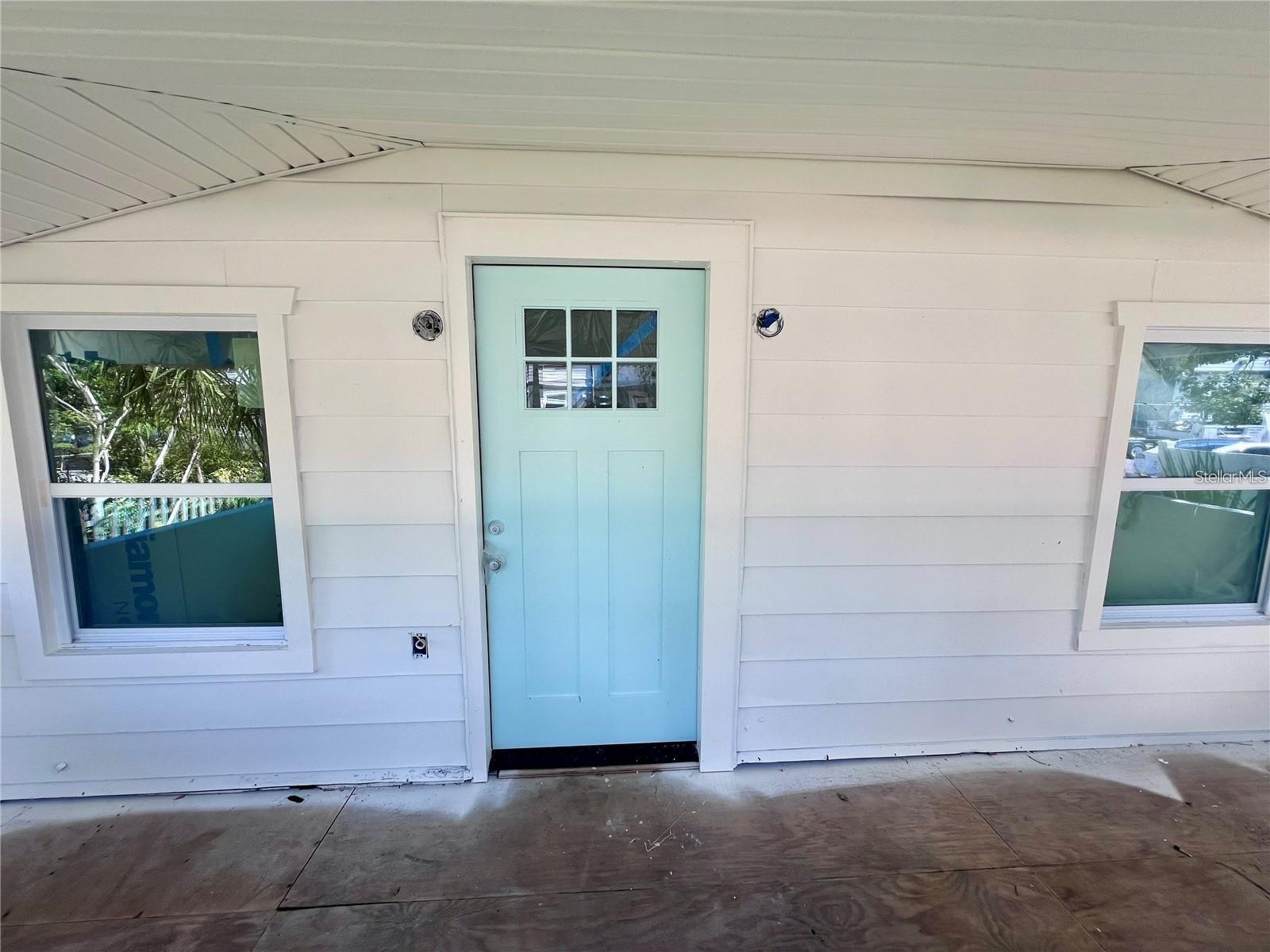 Listing photo id 0 for 368 6th Street Nw