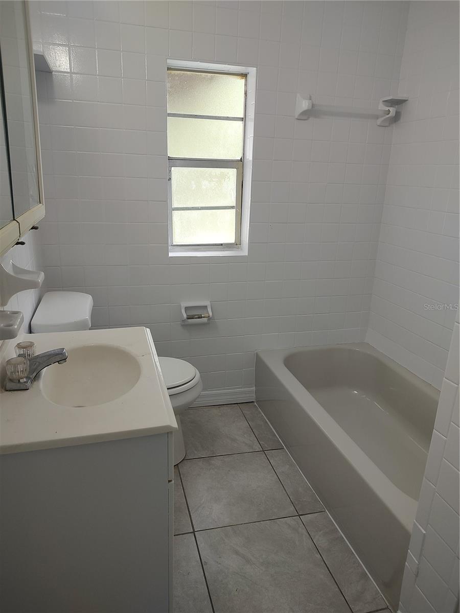 Image 5 of 10 For 4525 Emerson Avenue S