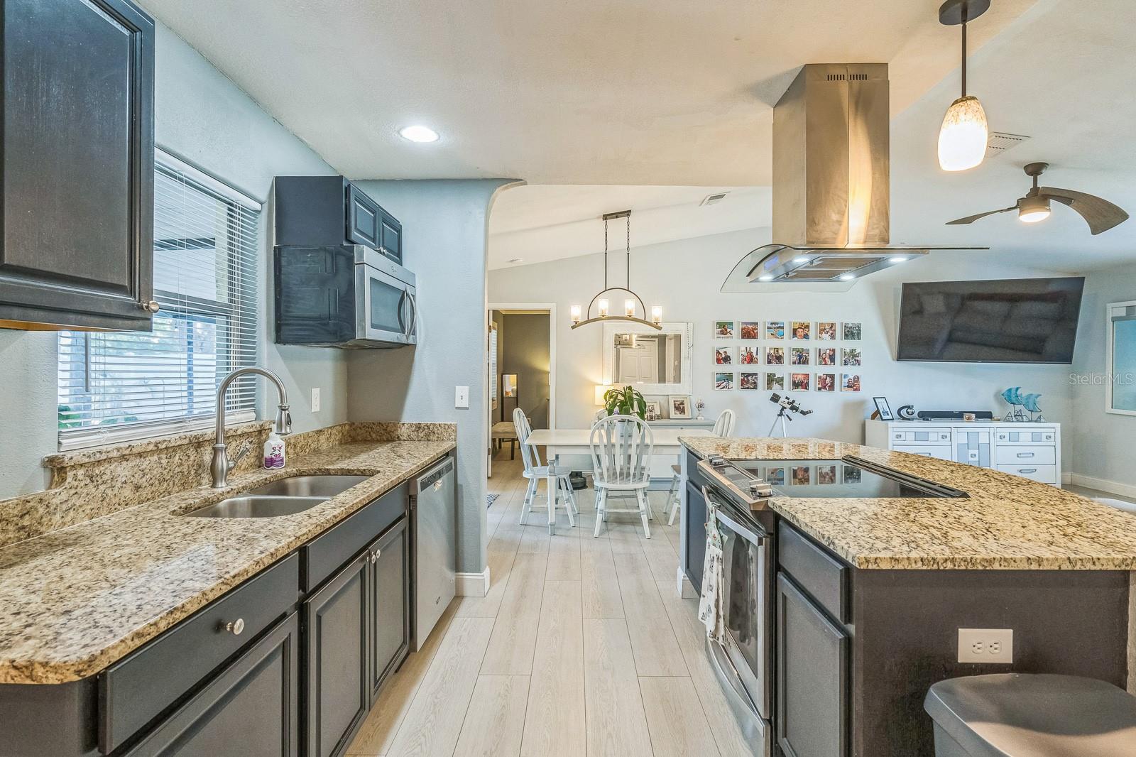 Image 3 of 13 For 12838 Tallowood Drive