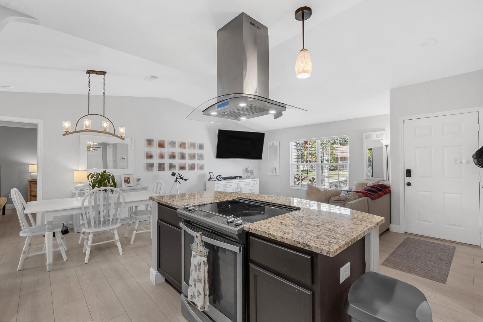 Image 4 of 13 For 12838 Tallowood Drive