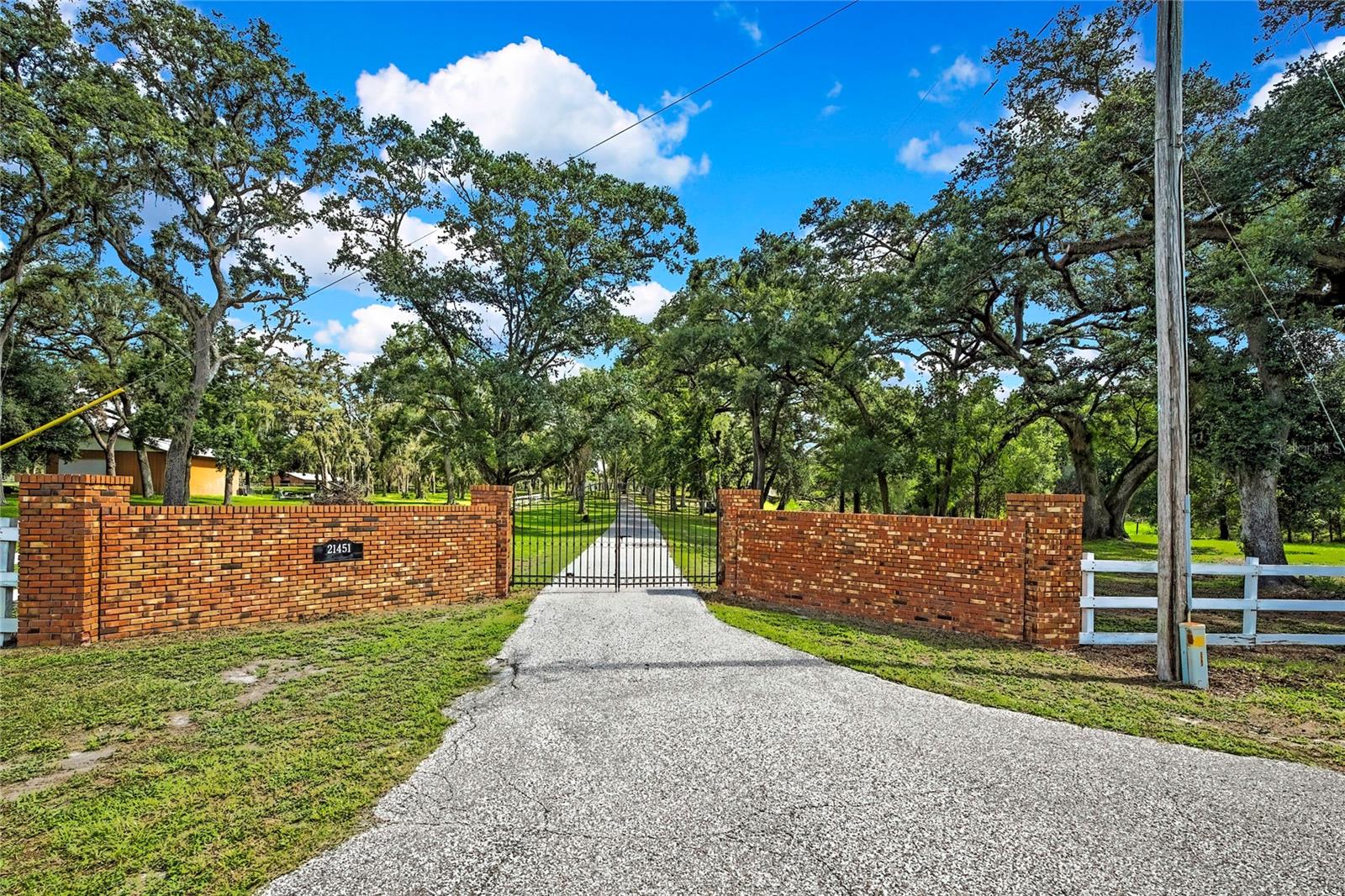 Listing photo id 55 for 21451 Us Highway 98