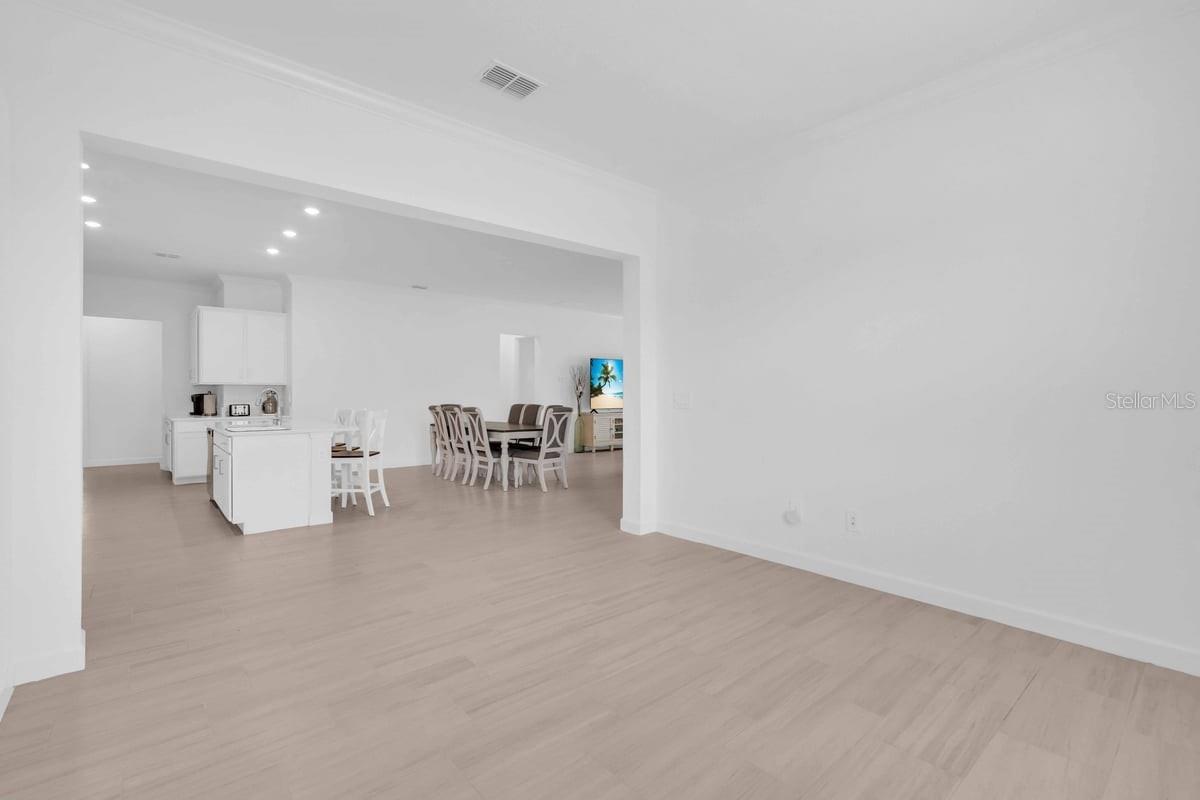 Image 11 of 41 For 17415 Holly Well Avenue