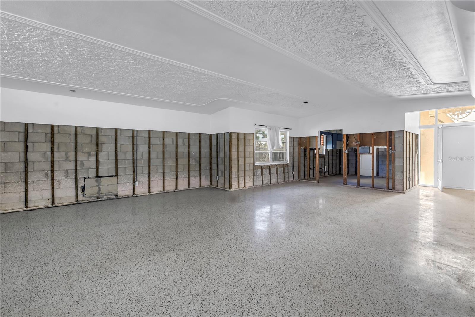 Image 23 of 67 For 11240 6th Street E