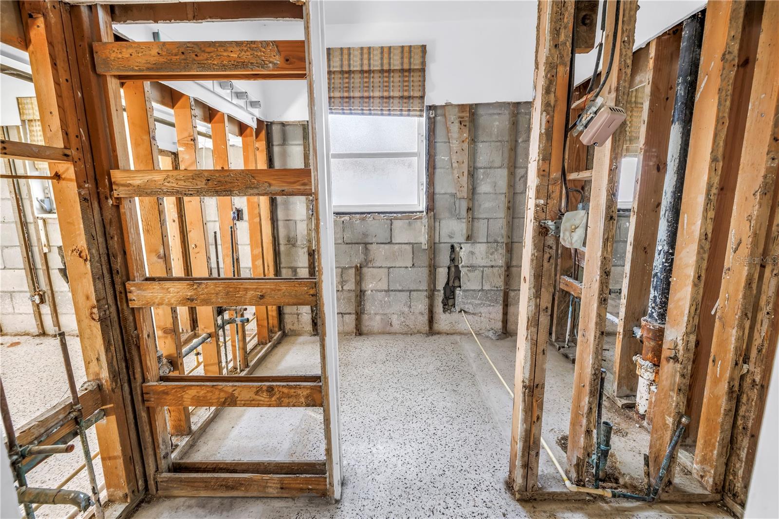 Image 31 of 67 For 11240 6th Street E