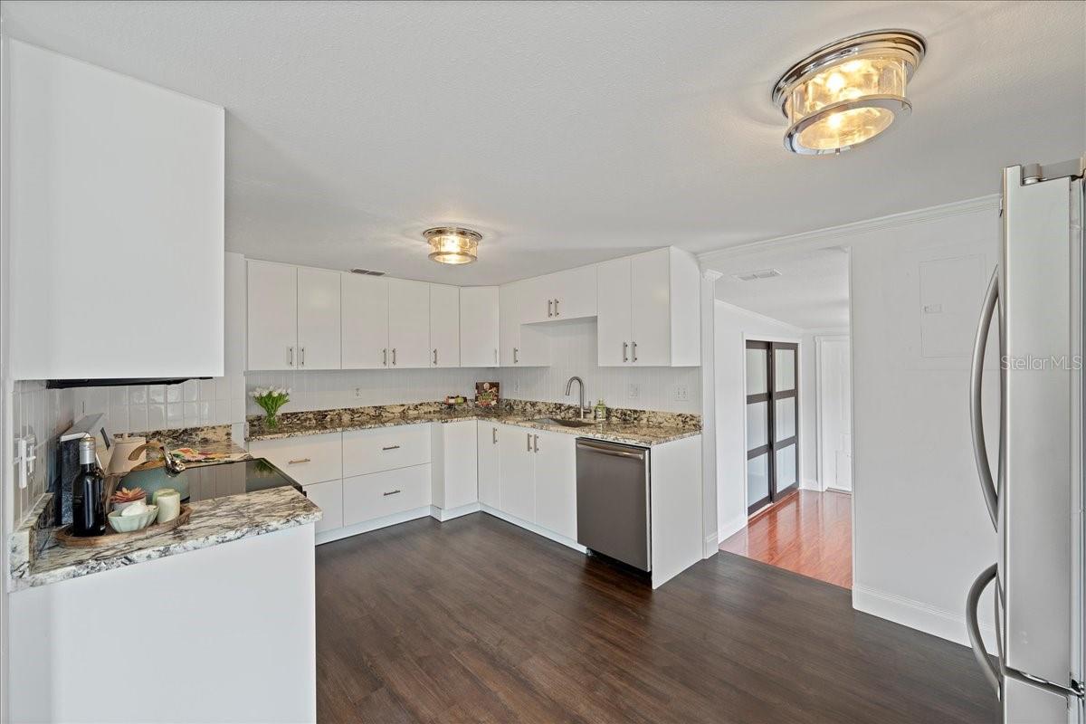 Image 12 of 53 For 3901 Swann Avenue