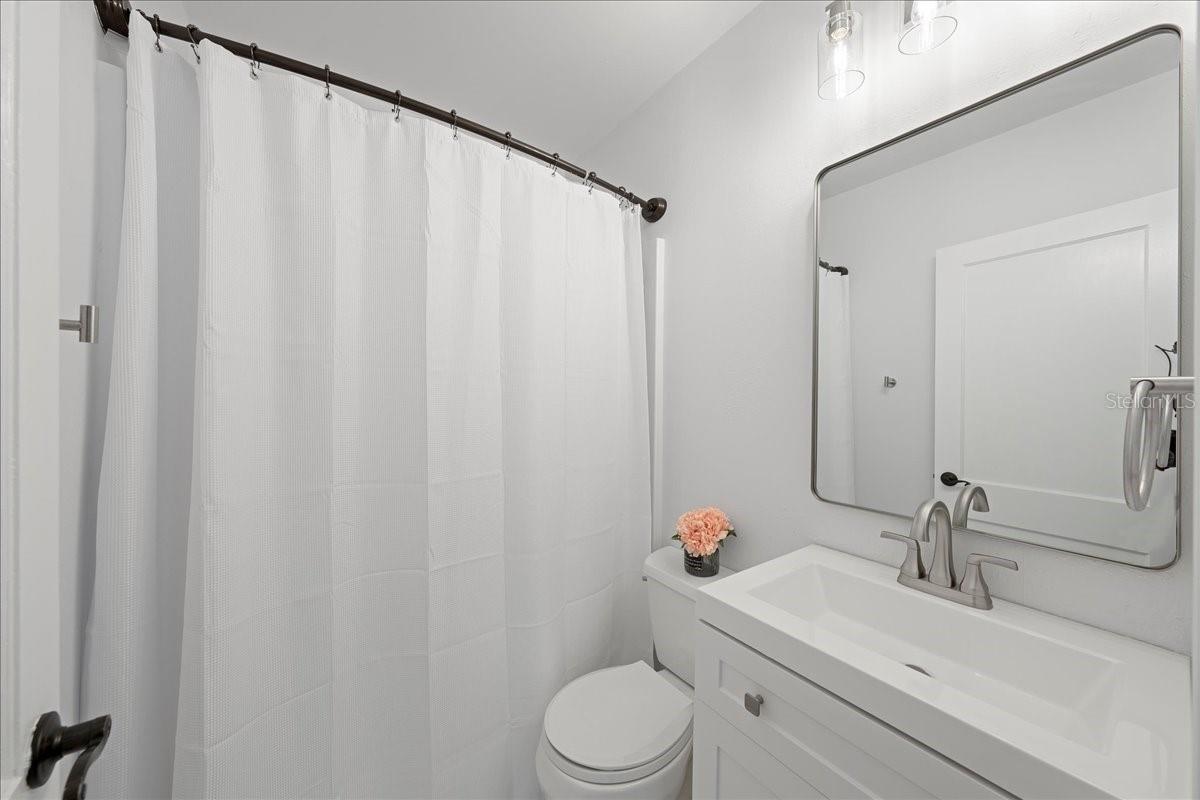 Image 44 of 53 For 3901 Swann Avenue