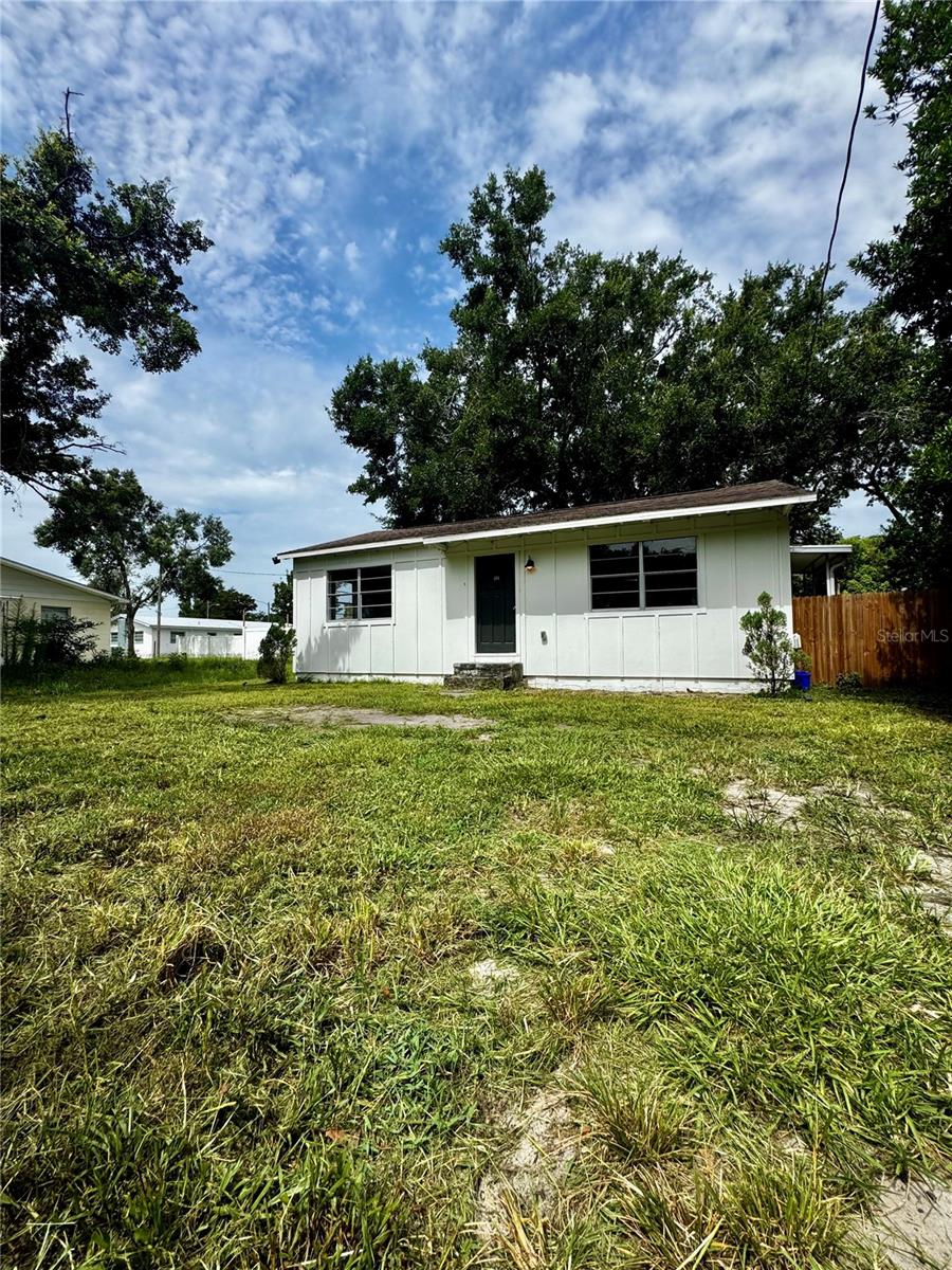Details for 5811 20th Street, ZEPHYRHILLS, FL 33542
